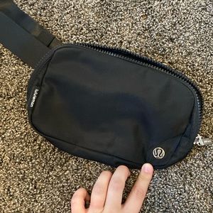 Lululemon black crossbody